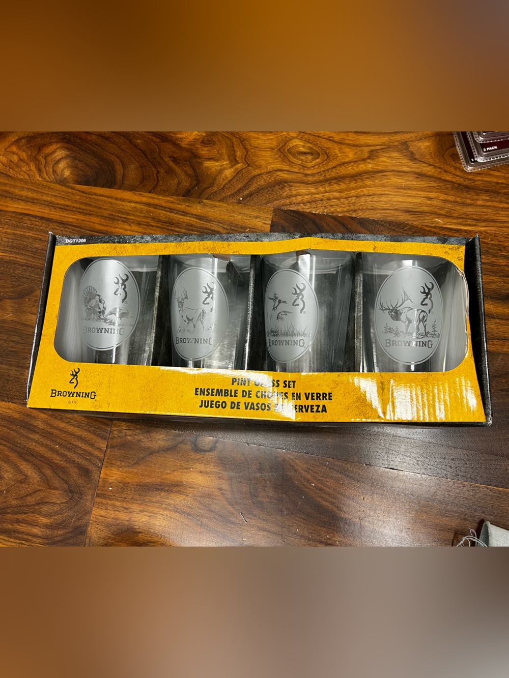 NWT Set of 4 Browning Hunting Glass Pint Glasses